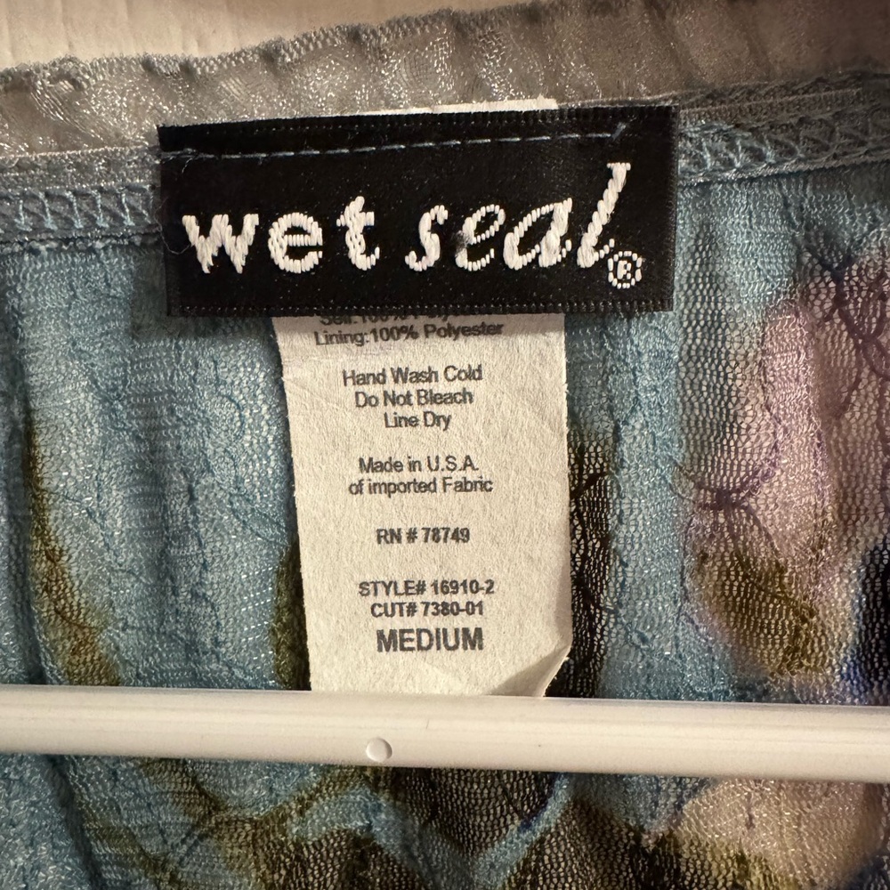 Wet Seal Blue Floral Lace Top - Picture 2 of 3